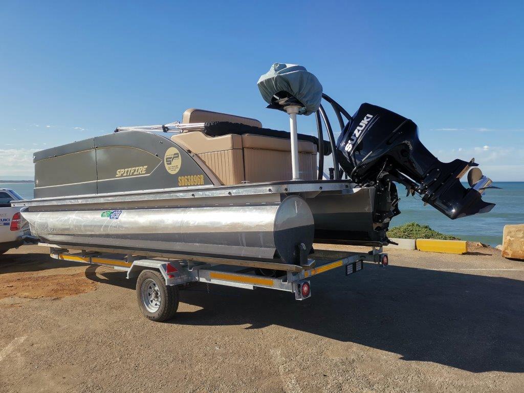 Spitfire 6250 with Nebular Black 140hp Suzuki