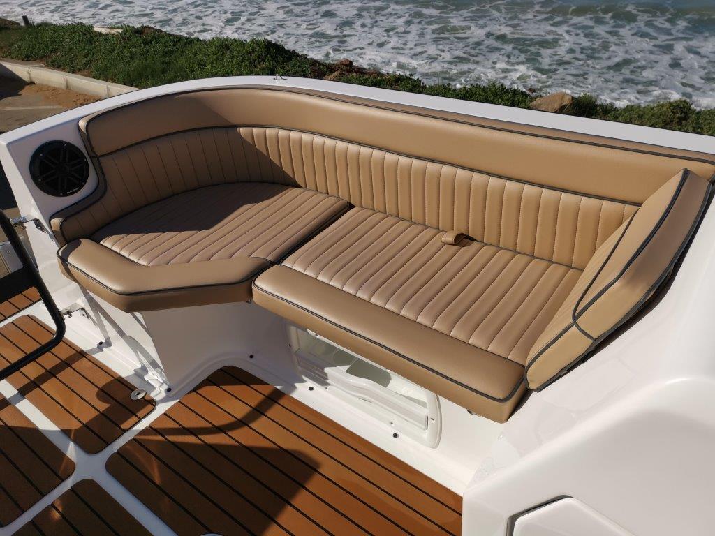Spitfire 6250 with Nebular Black 140hp Suzuki