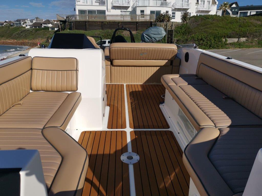 Spitfire 6250 with Nebular Black 140hp Suzuki
