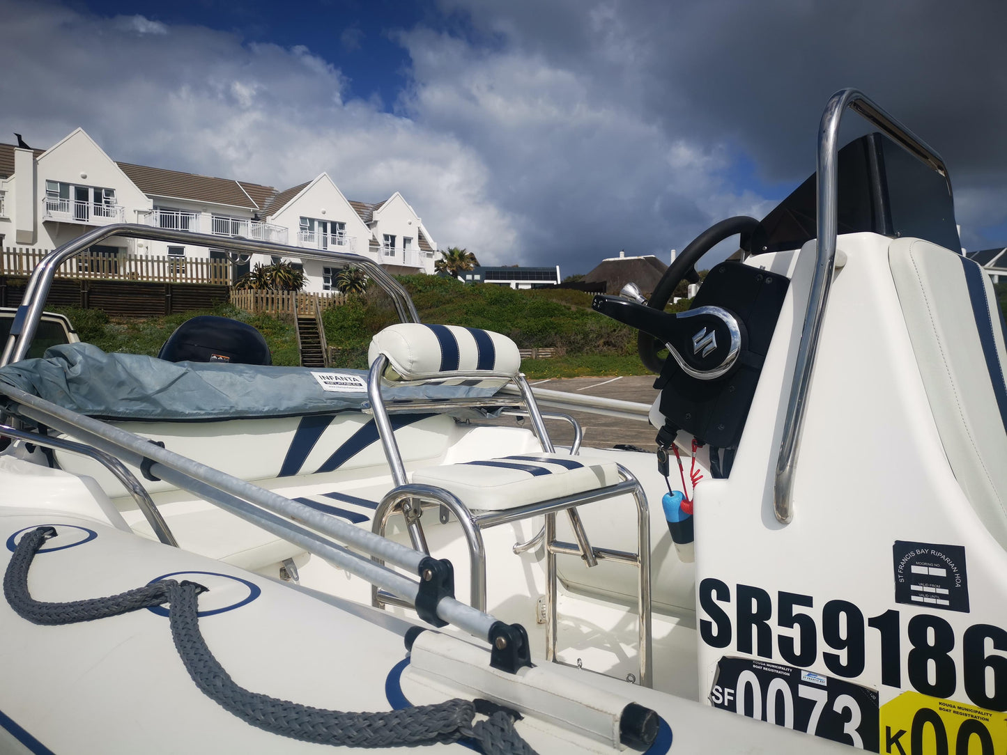 5.2 Infanta LRI with 100hp Suzuki 4-stroke