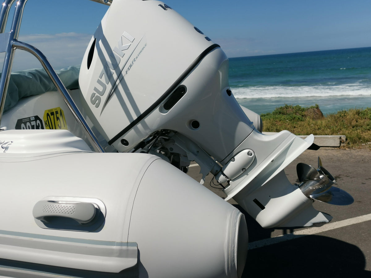Infanta 5.2 LRi boat for sale with Suzuki 140HP outboard engine in immaculate condition