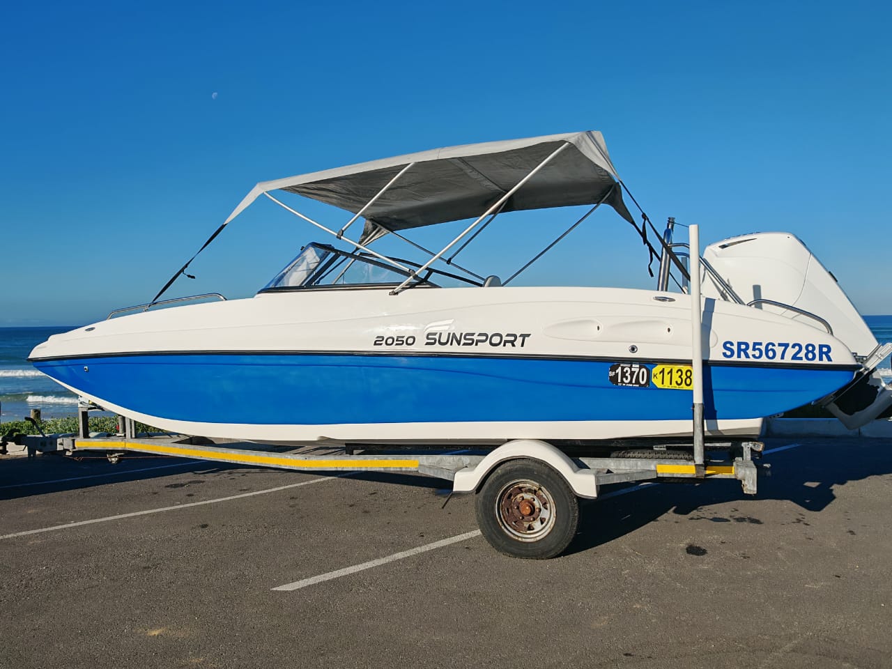 2019 Sunsport 2050 with 200hp Mercury 4-stroke