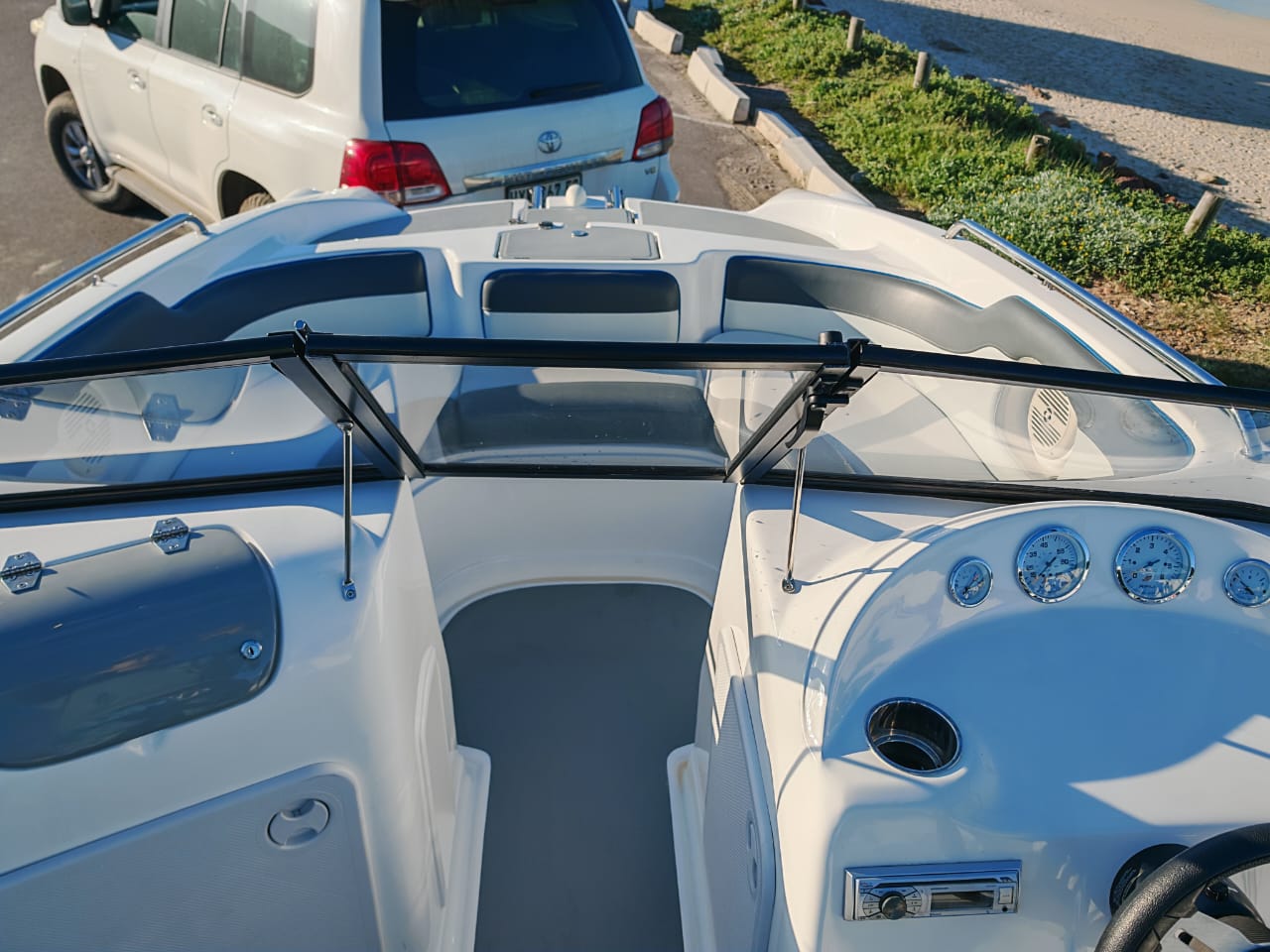 2019 Sunsport 2050 with 200hp Mercury 4-stroke