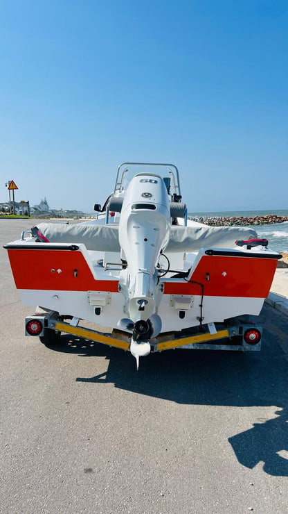 Suzuki 60hp 4-stroke outboard on Fusion 15 boat