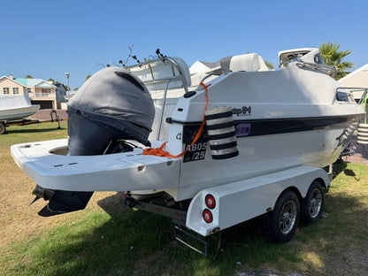 2017 Flamingo 216 Cabin Cruiser | 200HP Yamaha 4-Stroke | Trailer Included