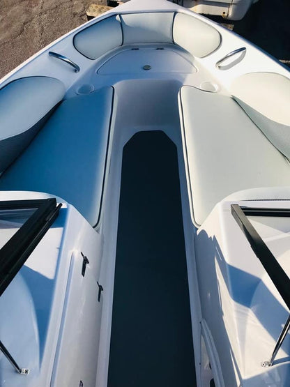 Celebrity 180 with a 140hp Suzuki