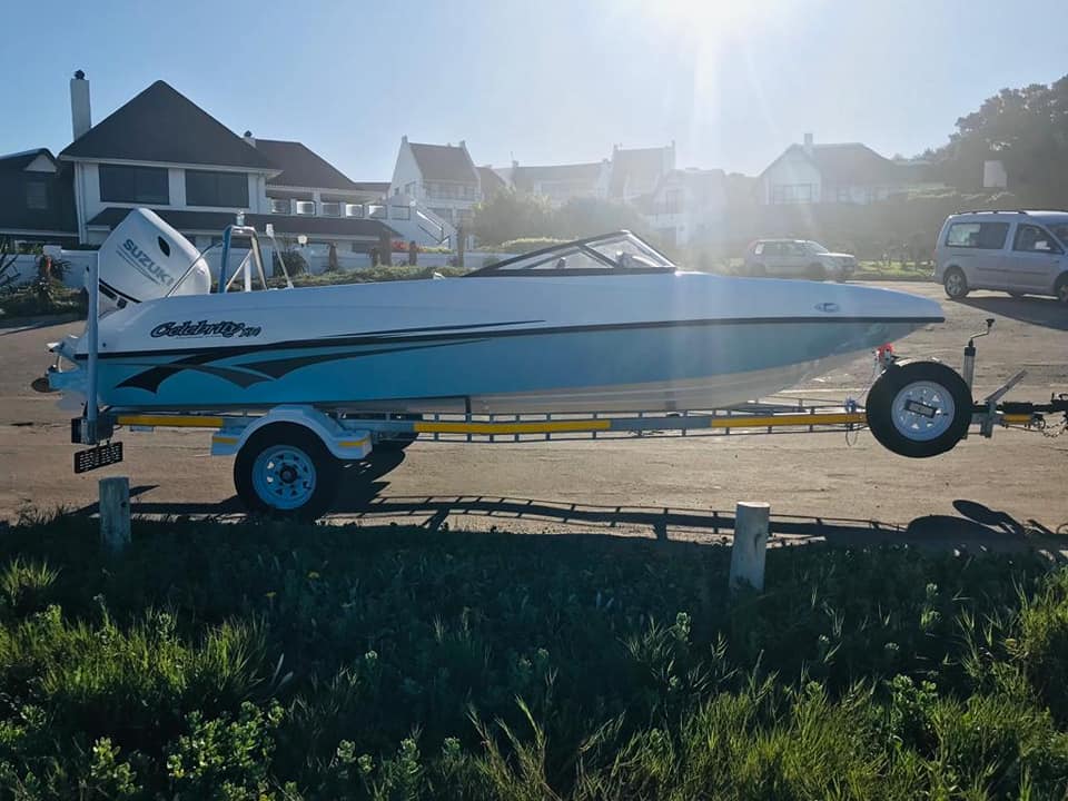 Celebrity 180 with a 140hp Suzuki