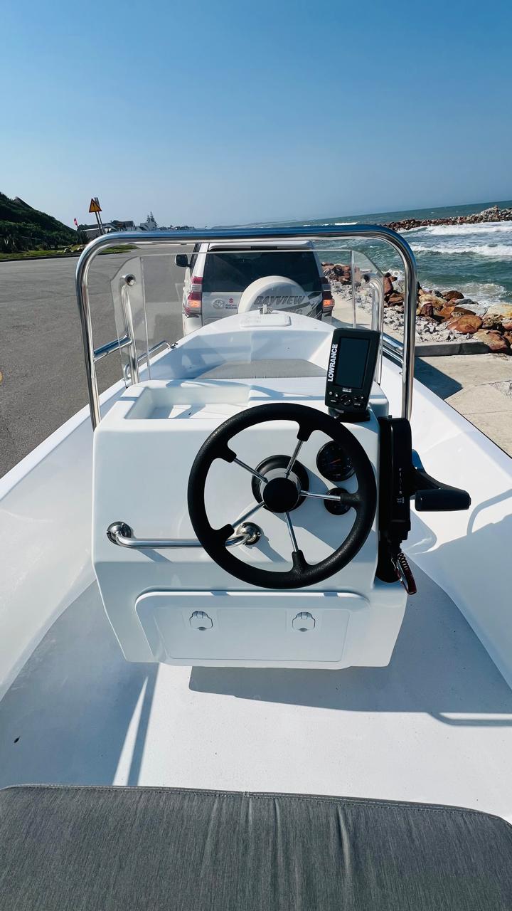 Fusion 15 boat fish finder and dashboard