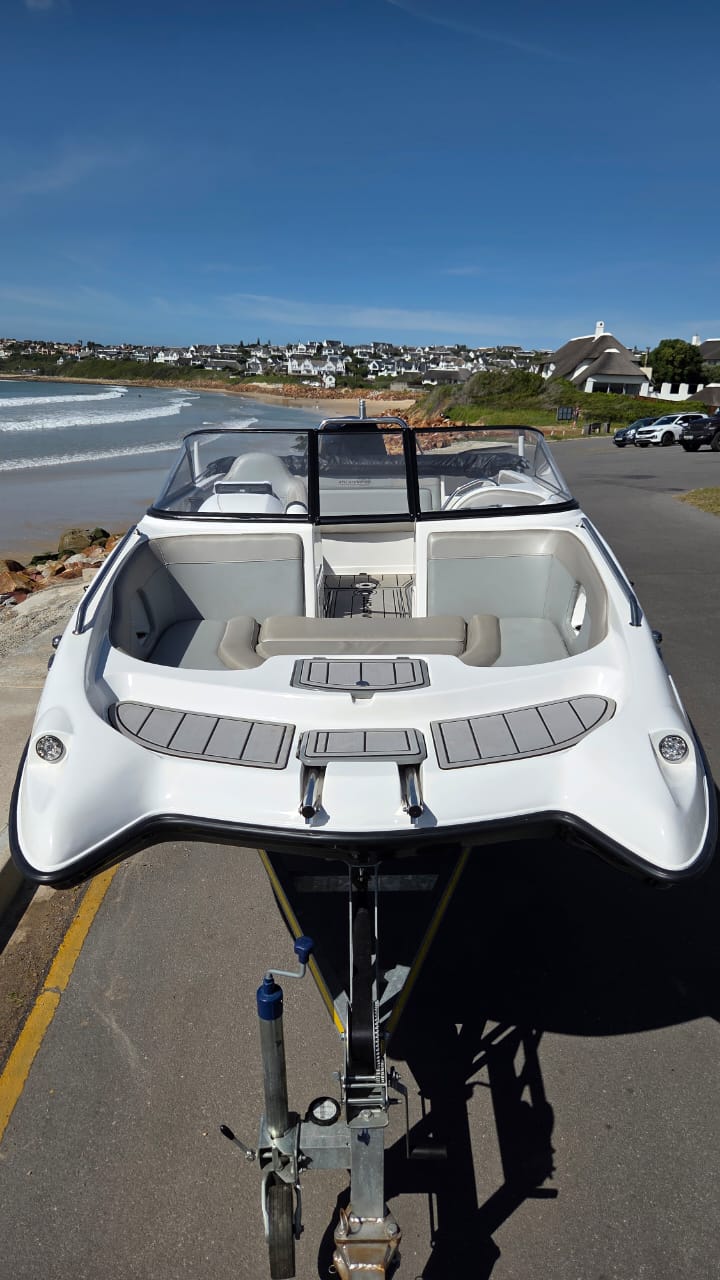 Sunsport 2050 with 225hp Mercury