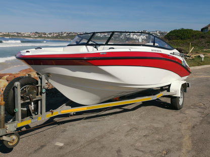 Mistique 580 with 200hp Yamaha 4-stroke