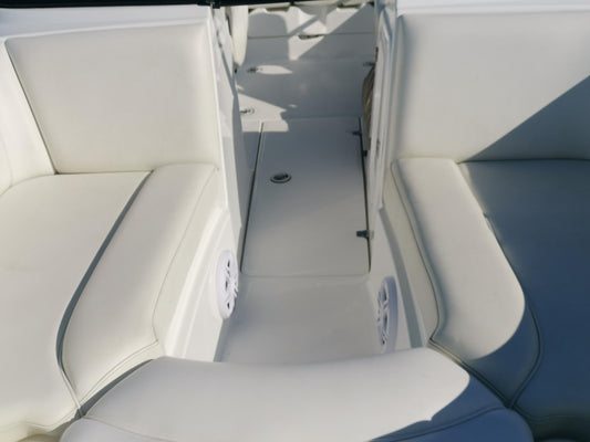 Mistique 580 with 200hp Yamaha 4-stroke