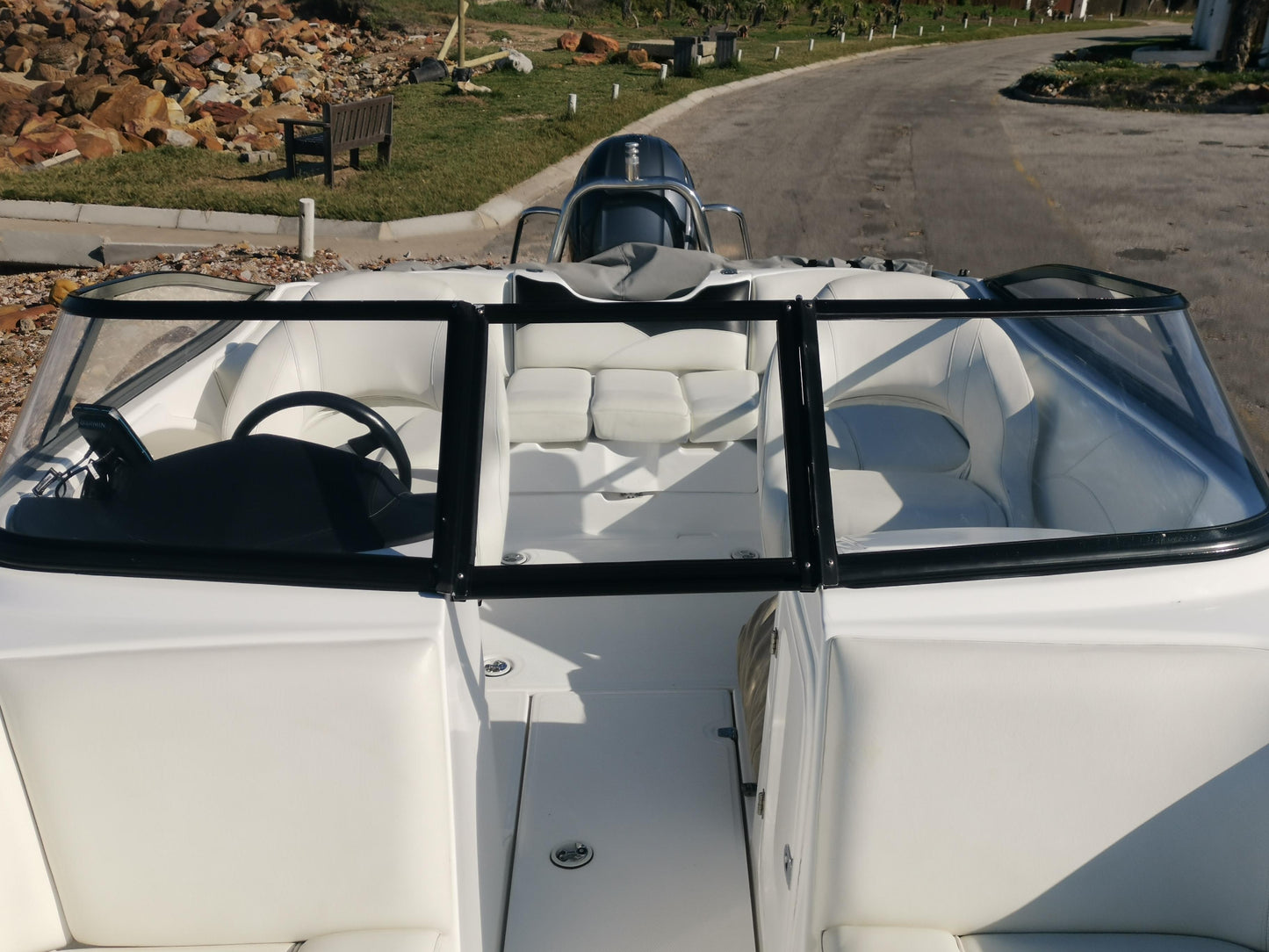 Mistique 580 with 200hp Yamaha 4-stroke