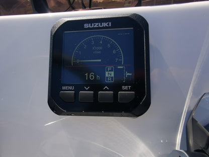Infanta 5.2 LRi boat for sale with Suzuki 140HP outboard engine in immaculate condition