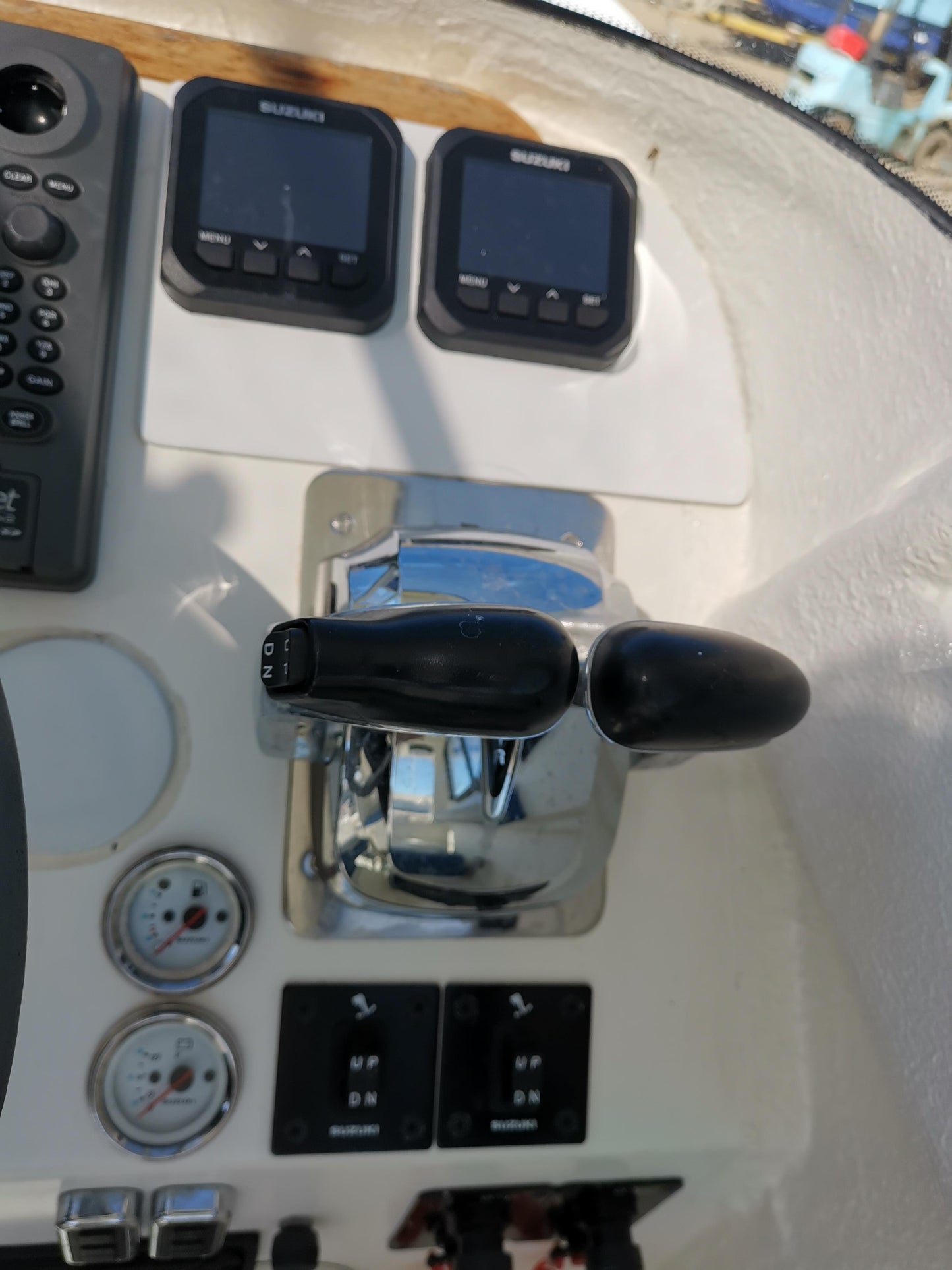 Gecat 28 with 2 x 200Hp Suzuki