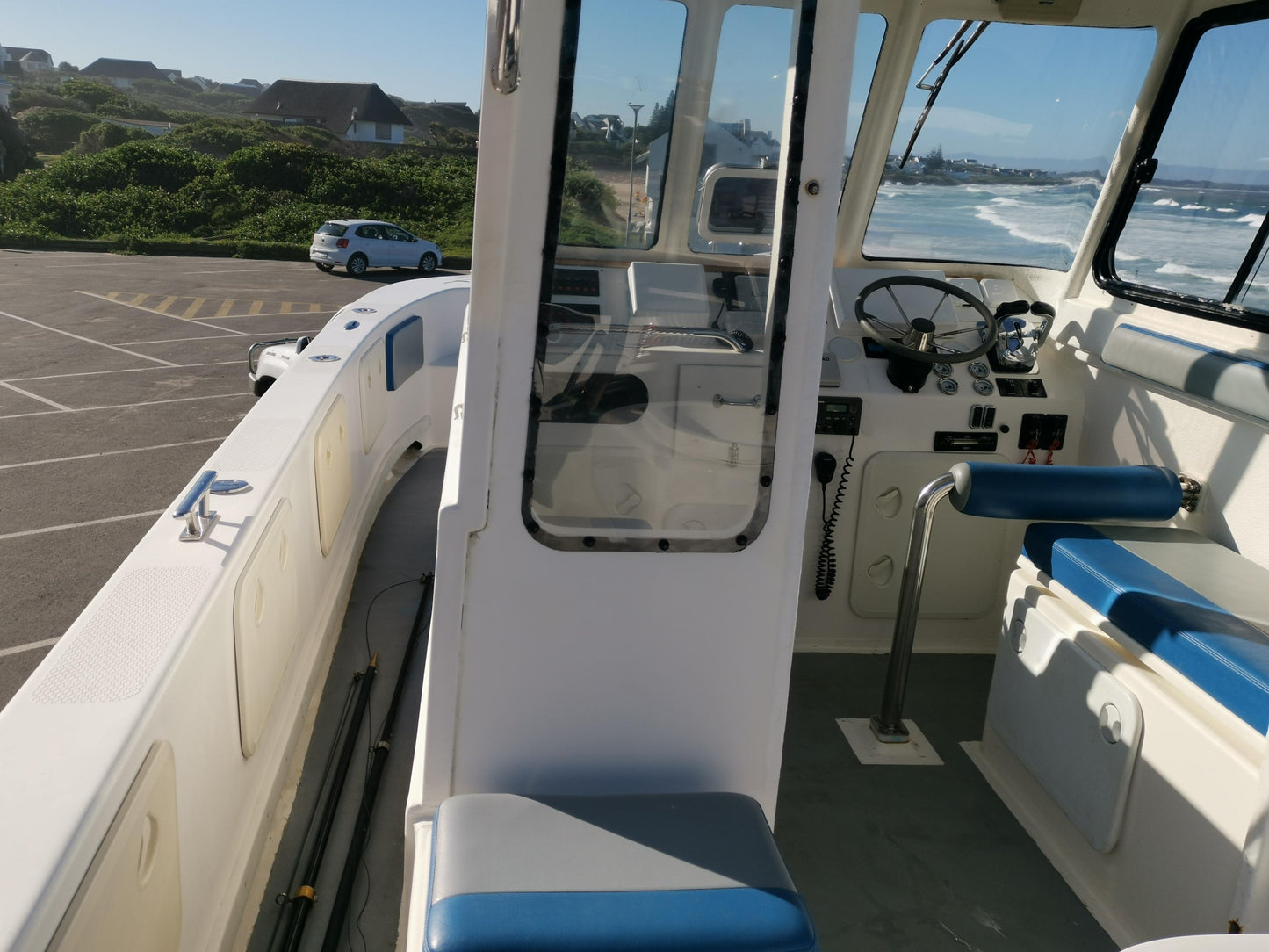 Gecat 28 with 2 x 200Hp Suzuki