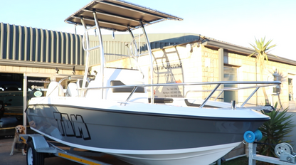 Xpression 520 Centre Console Boat with 2 x 60HP Suzuki