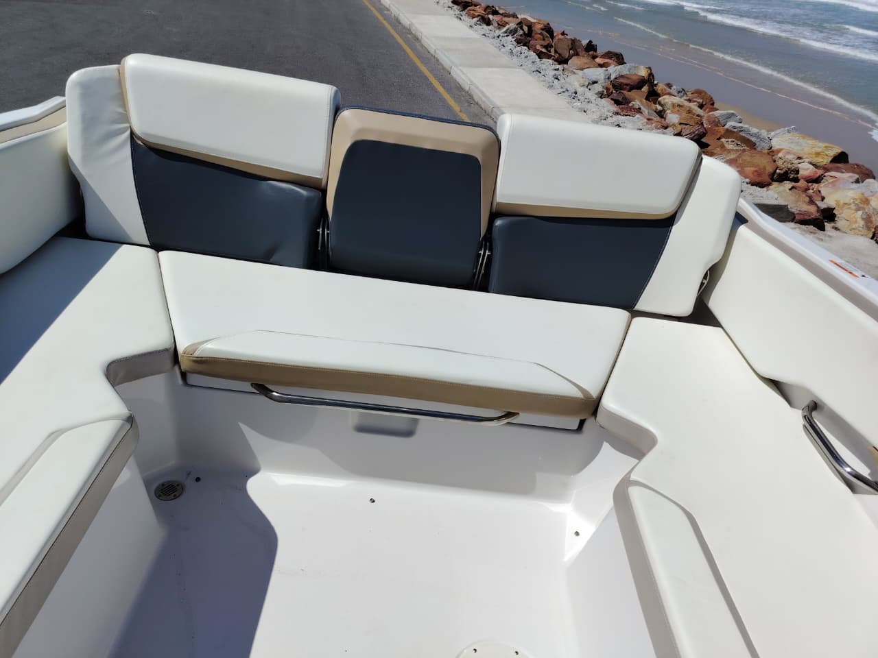 Scarab 215 HO – 500HP Jet Boat