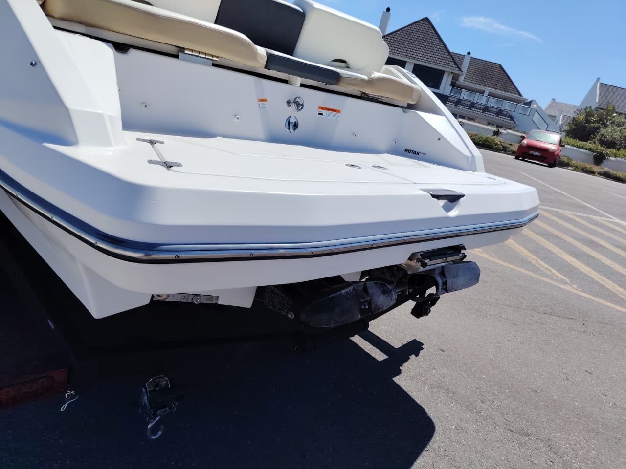 Scarab 215 HO – 500HP Jet Boat