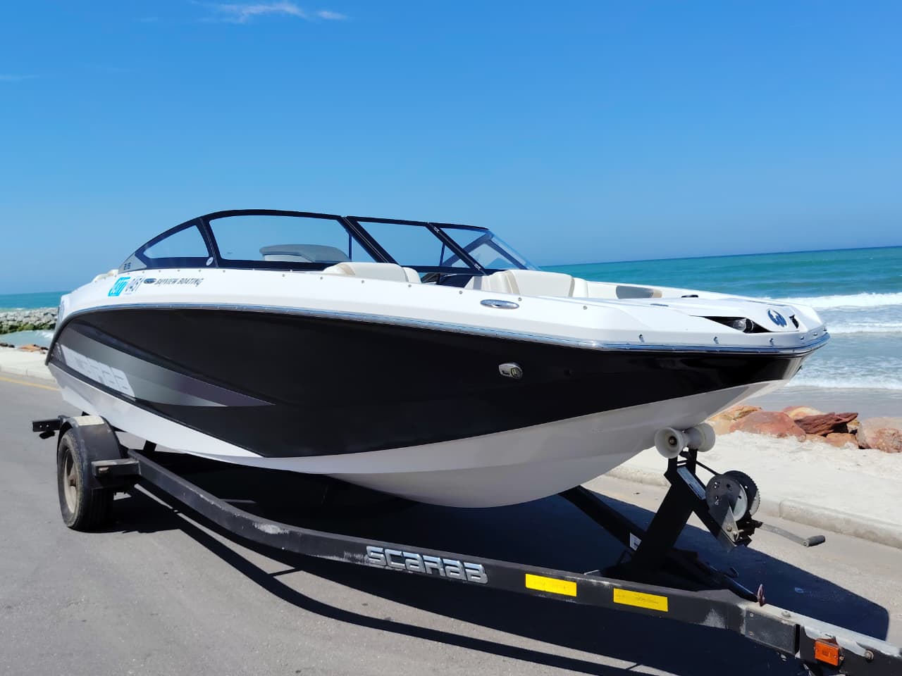 Scarab 215 HO – 500HP Jet Boat