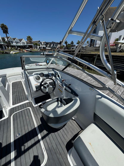 Sea-Doo Challenger 230