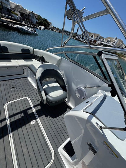 Sea-Doo Challenger 230