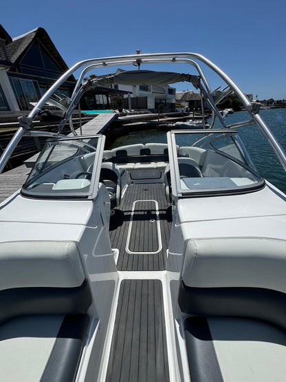 Sea-Doo Challenger 230