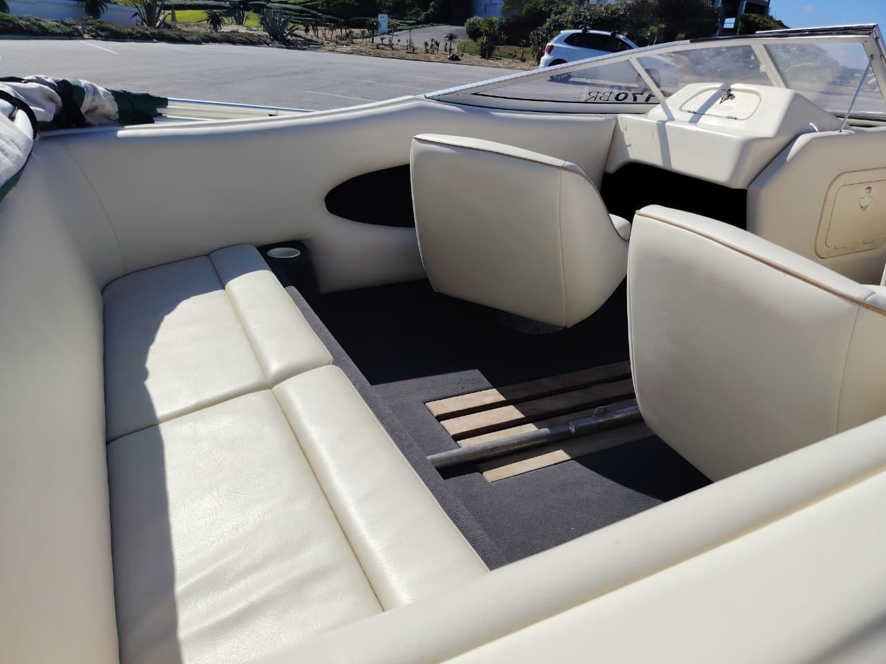 2002 Classic 170 with Mercury 150HP 2-Stroke – 278 Hours – R149 000