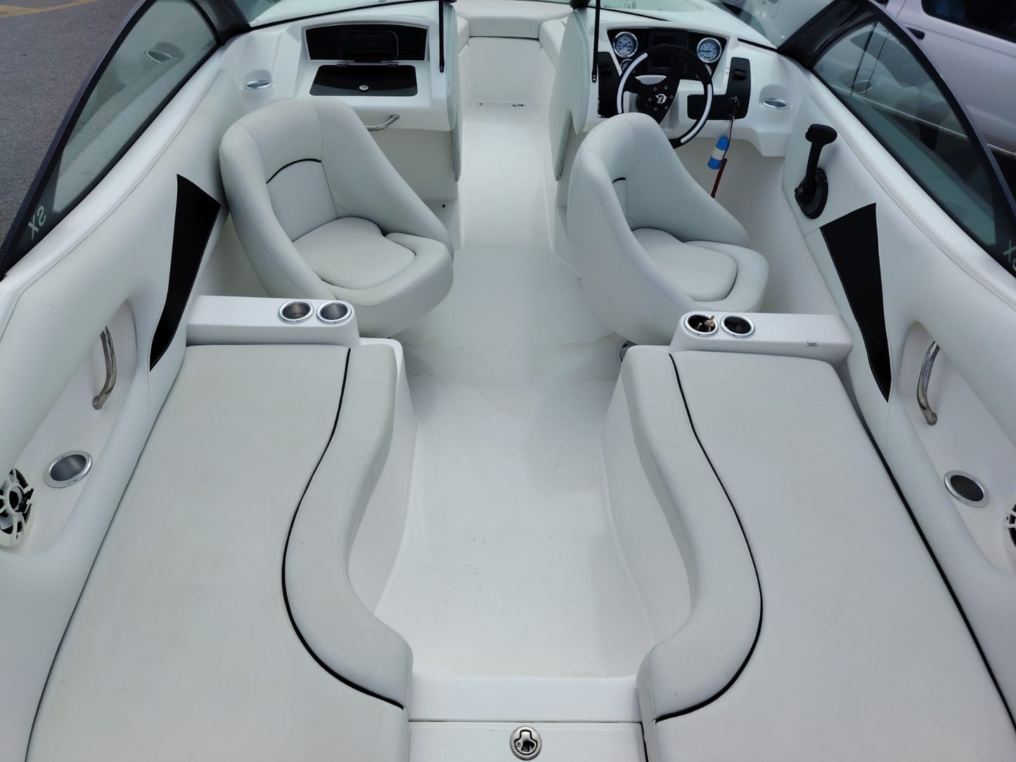 Sensation 22SX interior seating and storage layout
