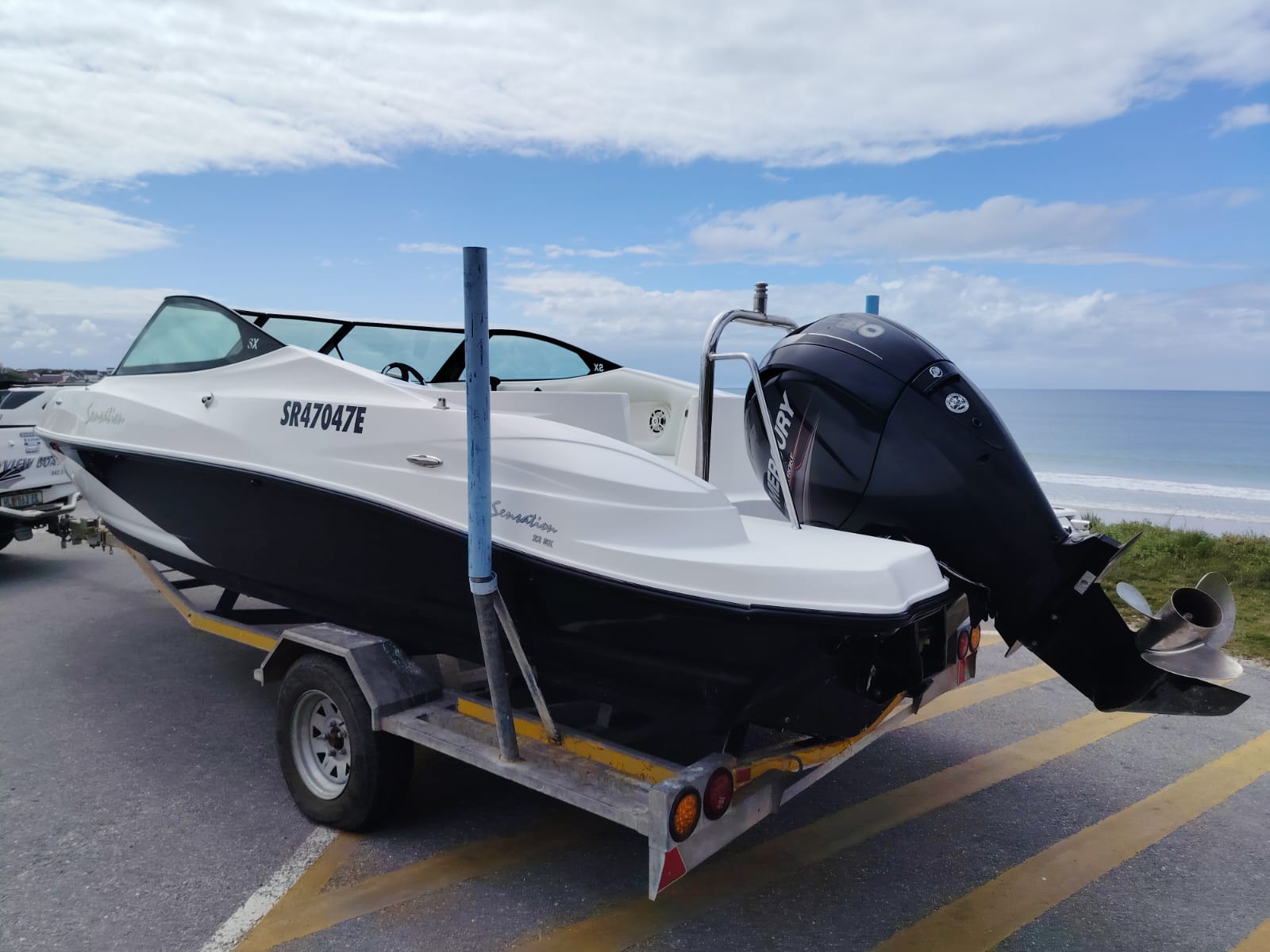 Mercury 150HP 4-stroke outboard engine close-up