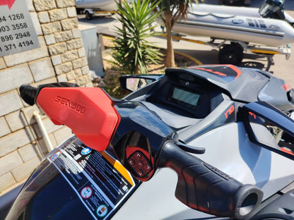 sea-doo-gti-170-audio-system-dashboard2.jpg