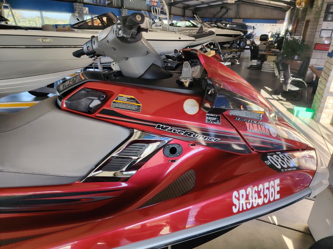 Yamaha FX Cruiser 2013 jetski on water performance ride Console 1 
