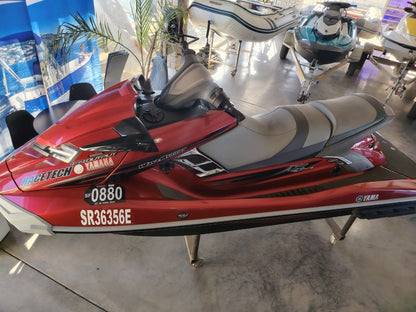 Yamaha FX Cruiser 2013 jetski on water performance ride 2