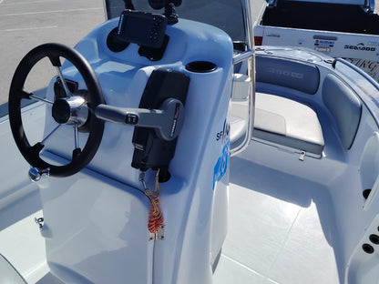 Indigo 450CC fishing boat with Lowrance Hook 4x fish finder 2
