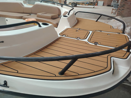 Xpression 2040 with 150HP Mercury Optimax 2 Stroke