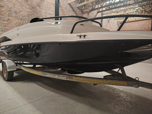 Xpression 2040 with 150HP Mercury Optimax 2 Stroke
