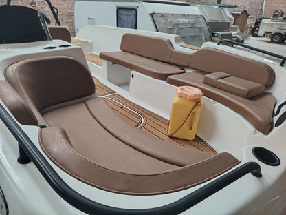 Xpression 2040 with 150HP Mercury Optimax 2 Stroke