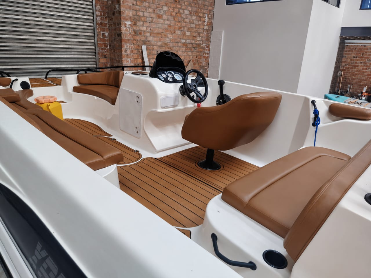 Xpression 2040 with 150HP Mercury Optimax 2 Stroke