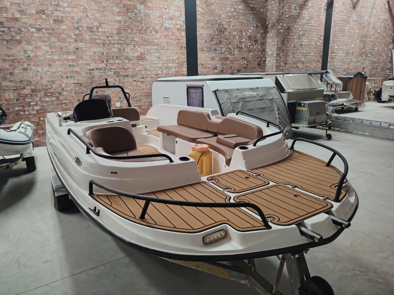Xpression 2040 with 150HP Mercury Optimax 2 Stroke