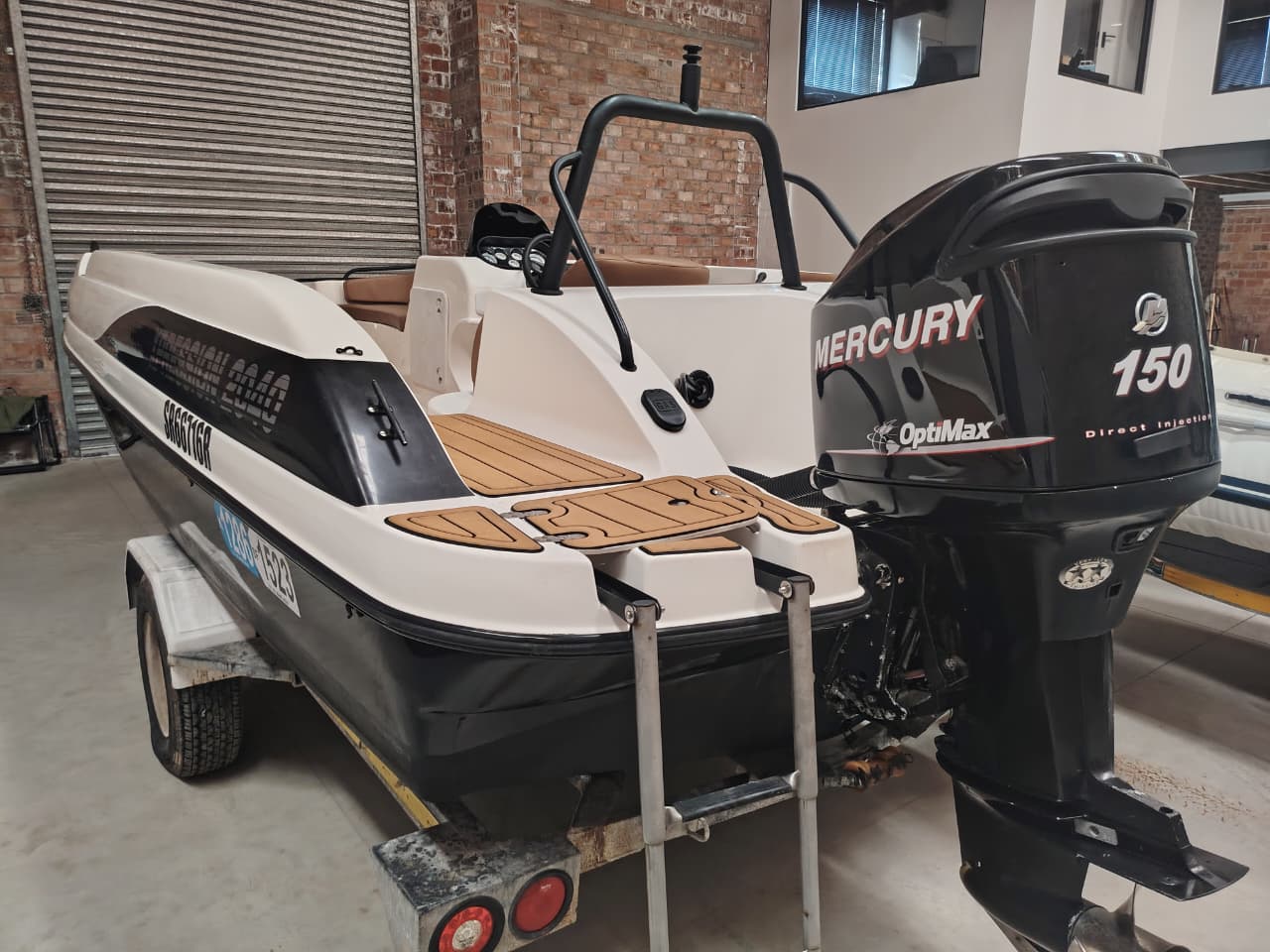 Xpression 2040 with 150HP Mercury Optimax 2 Stroke