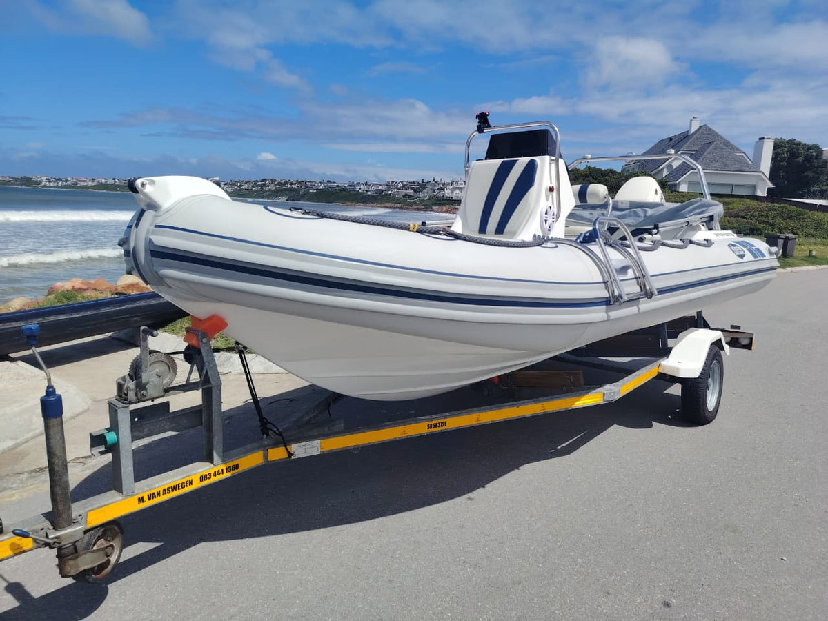 2020 Infanta 5.2 boat with 100HP Suzuki 4-stroke outboard engine for sale