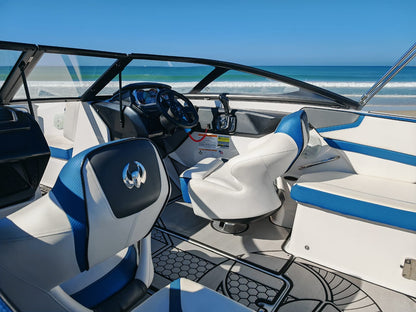 2018 Scarab 215
