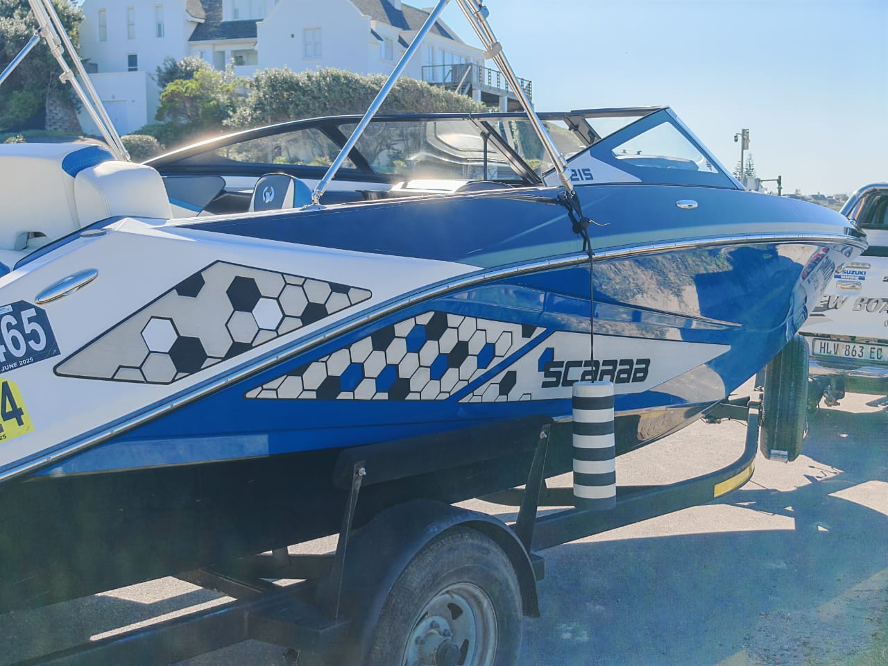 2018 Scarab 215