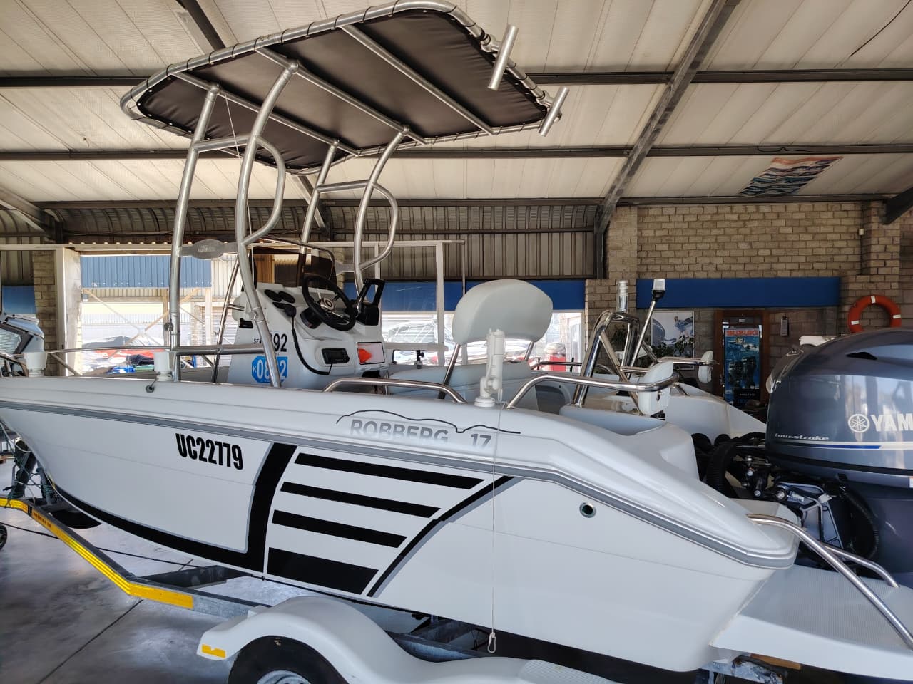 Robberg 17 Fishing Boat with Twin 60HP Yamaha 4-Strokes